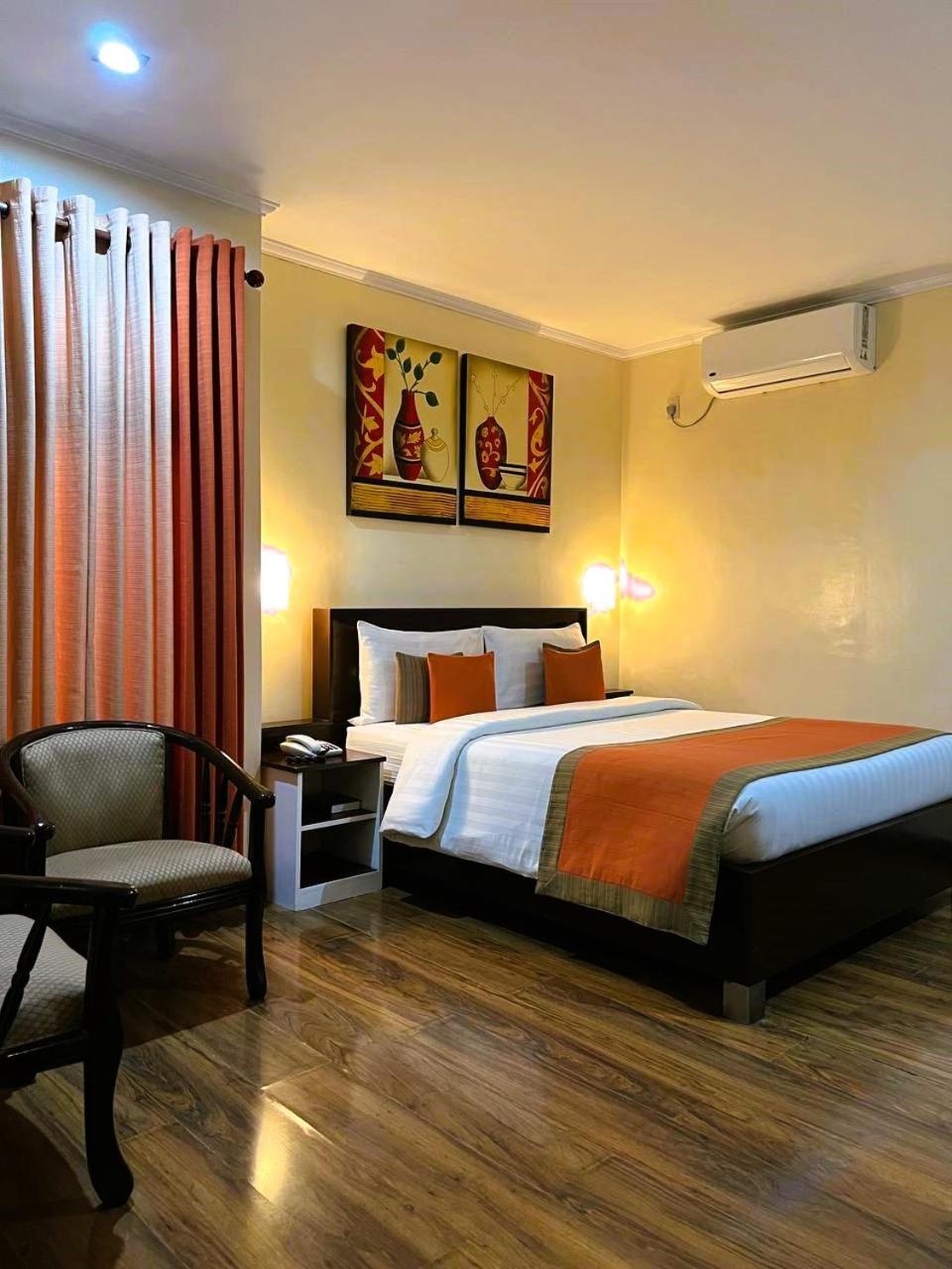 Subic Residencias Olongapo Exterior foto