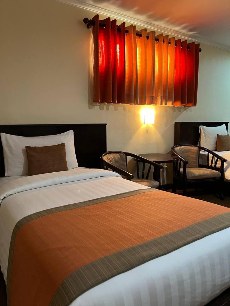 Subic Residencias Olongapo Exterior foto