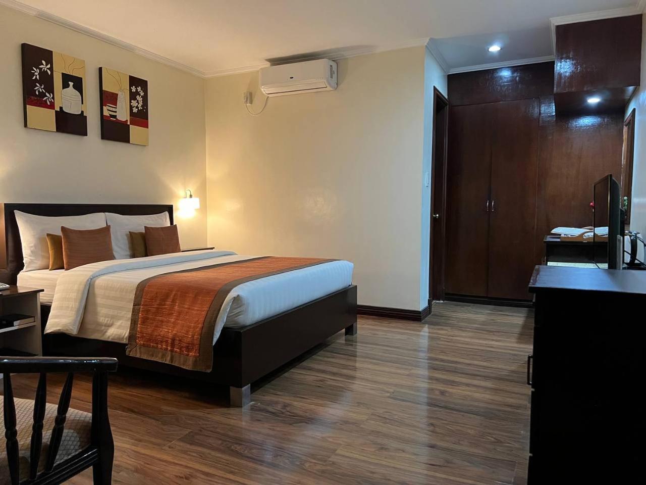 Subic Residencias Olongapo Exterior foto