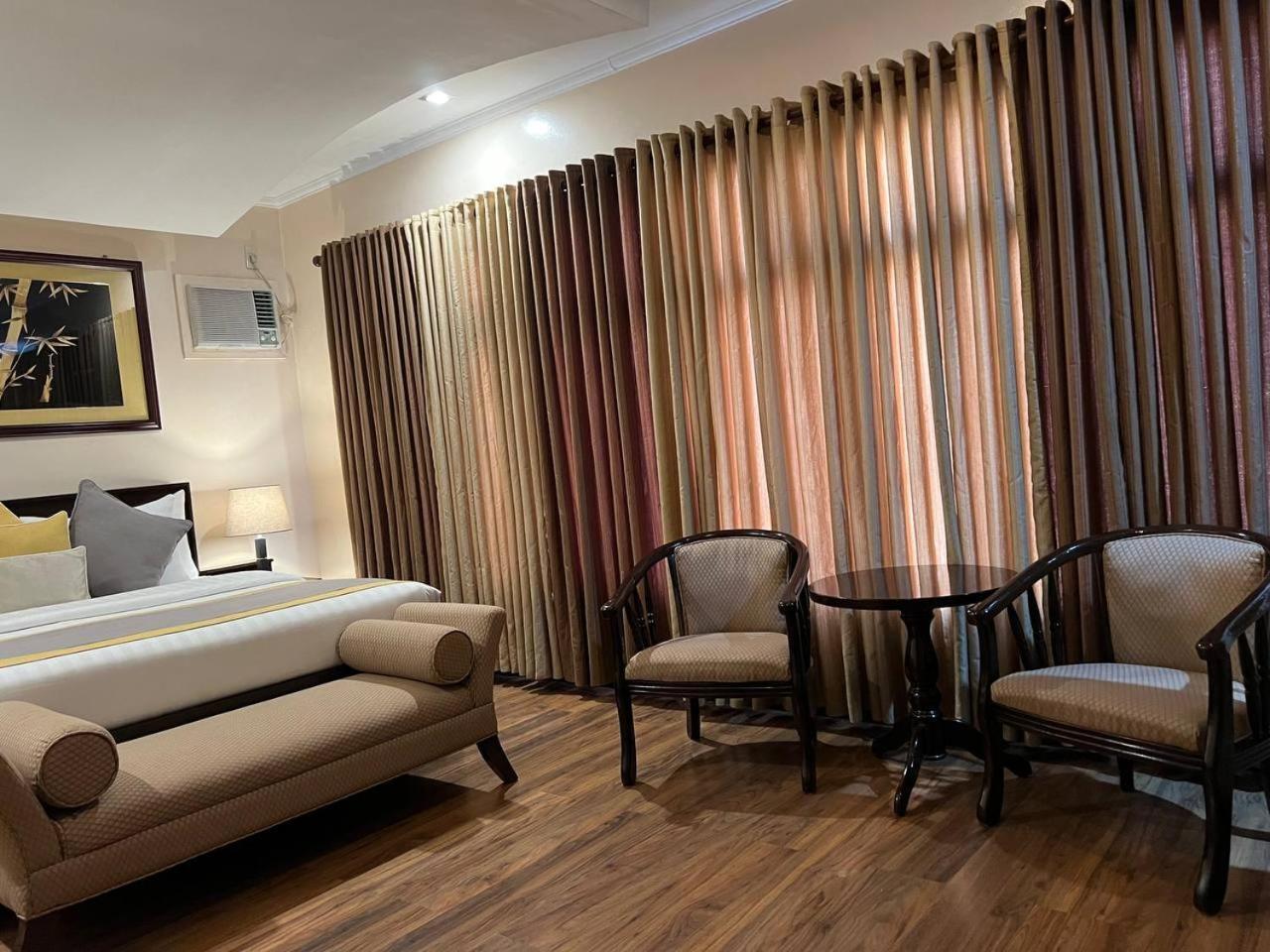 Subic Residencias Olongapo Exterior foto