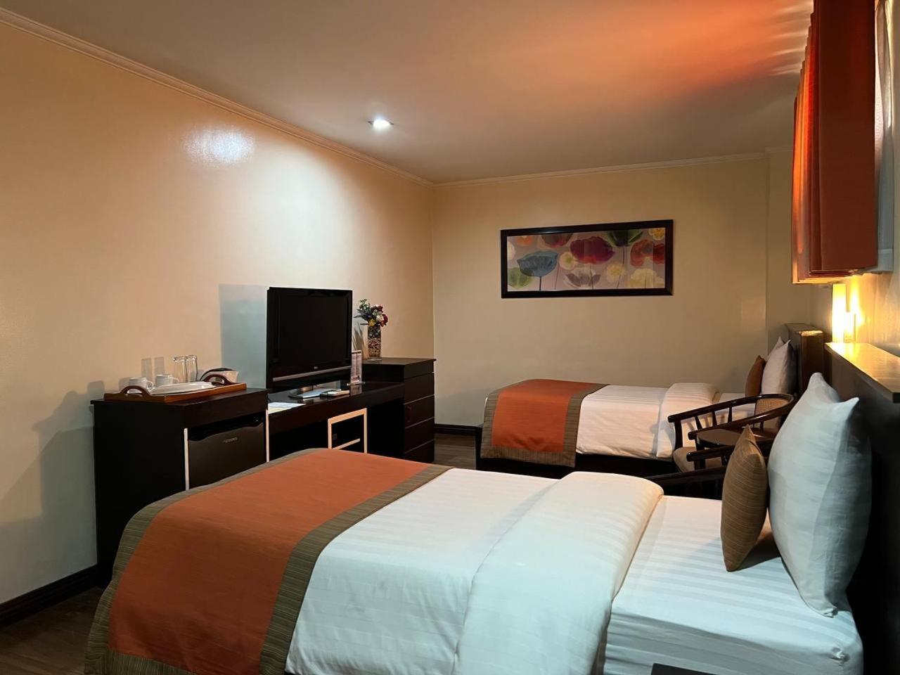 Subic Residencias Olongapo Exterior foto