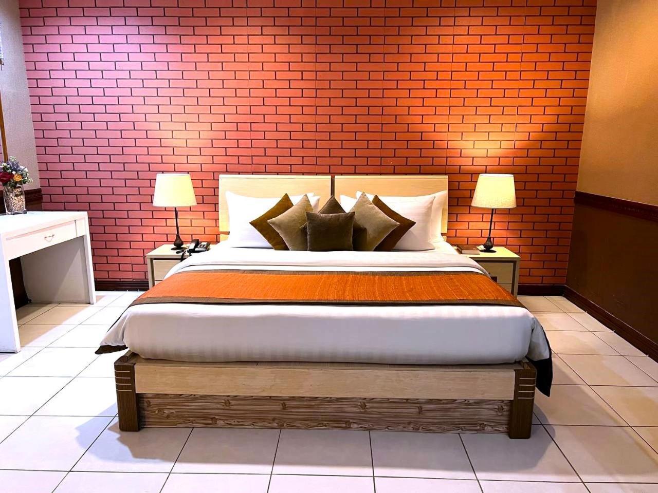 Subic Residencias Olongapo Exterior foto