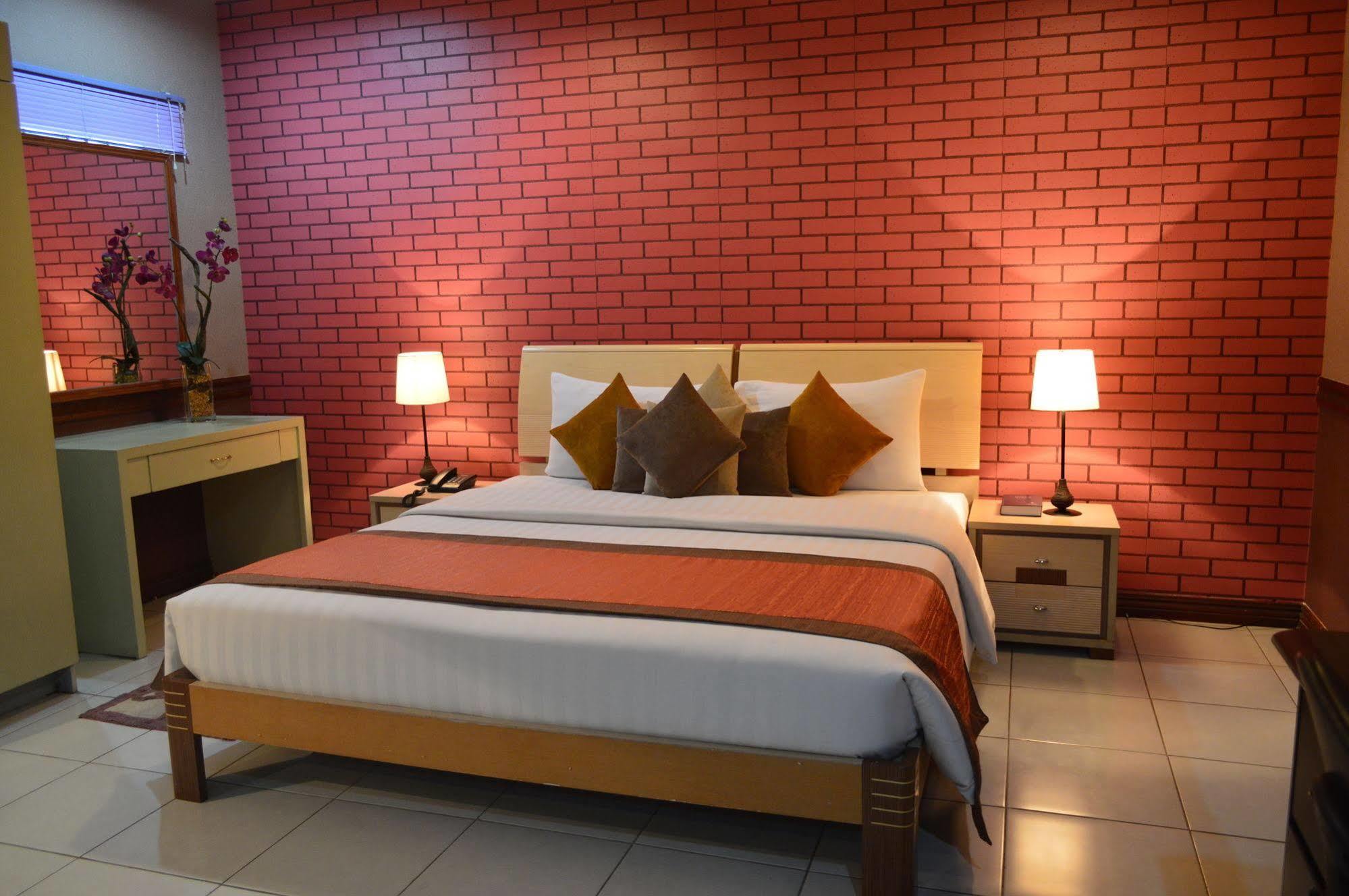 Subic Residencias Olongapo Exterior foto