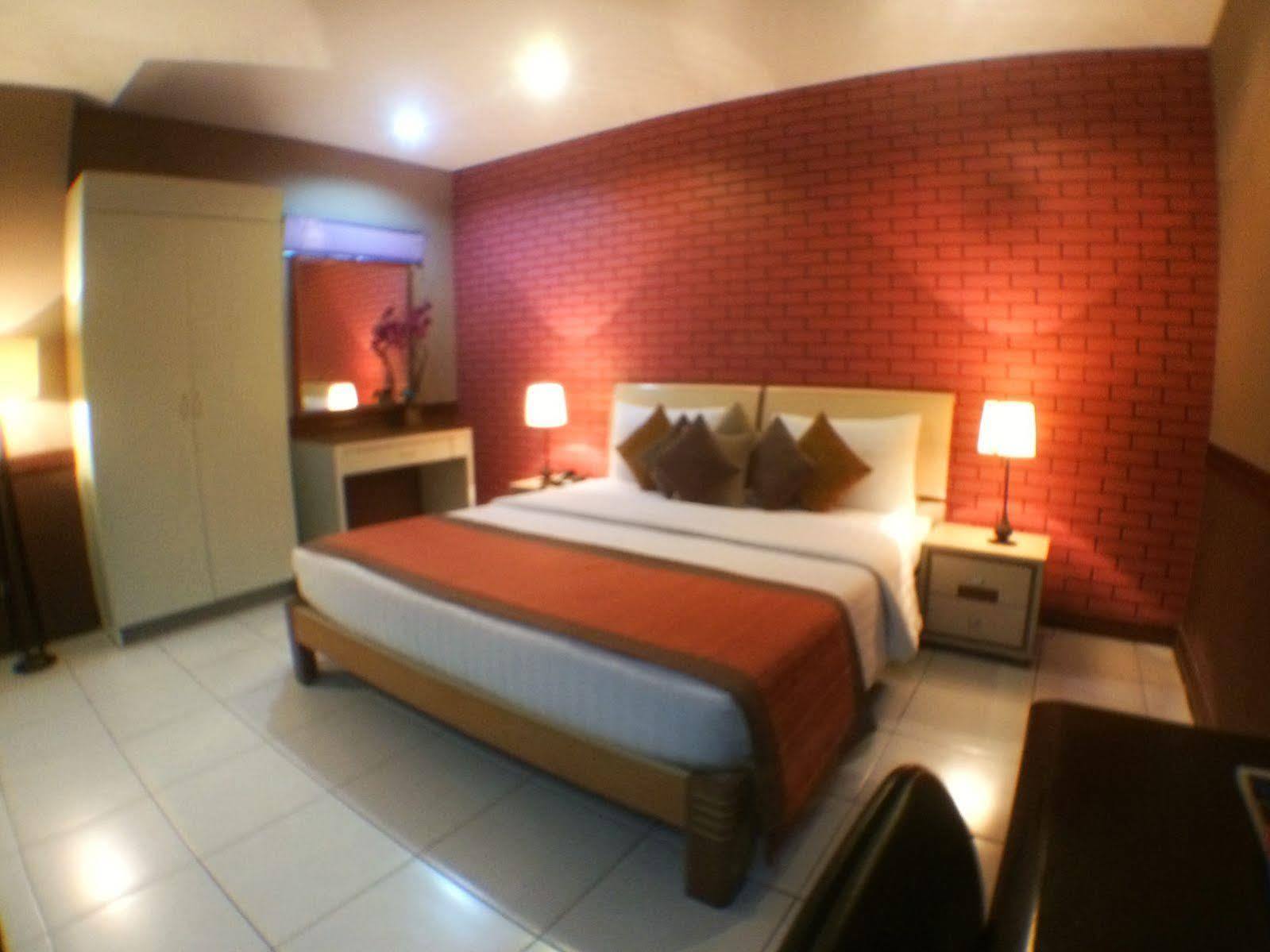 Subic Residencias Olongapo Exterior foto